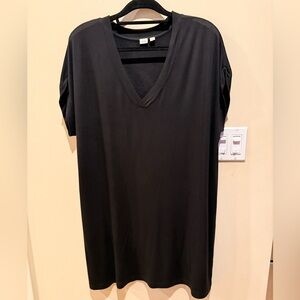 GUC size XL Gap Black V-Neck Short Sleeve Dress
